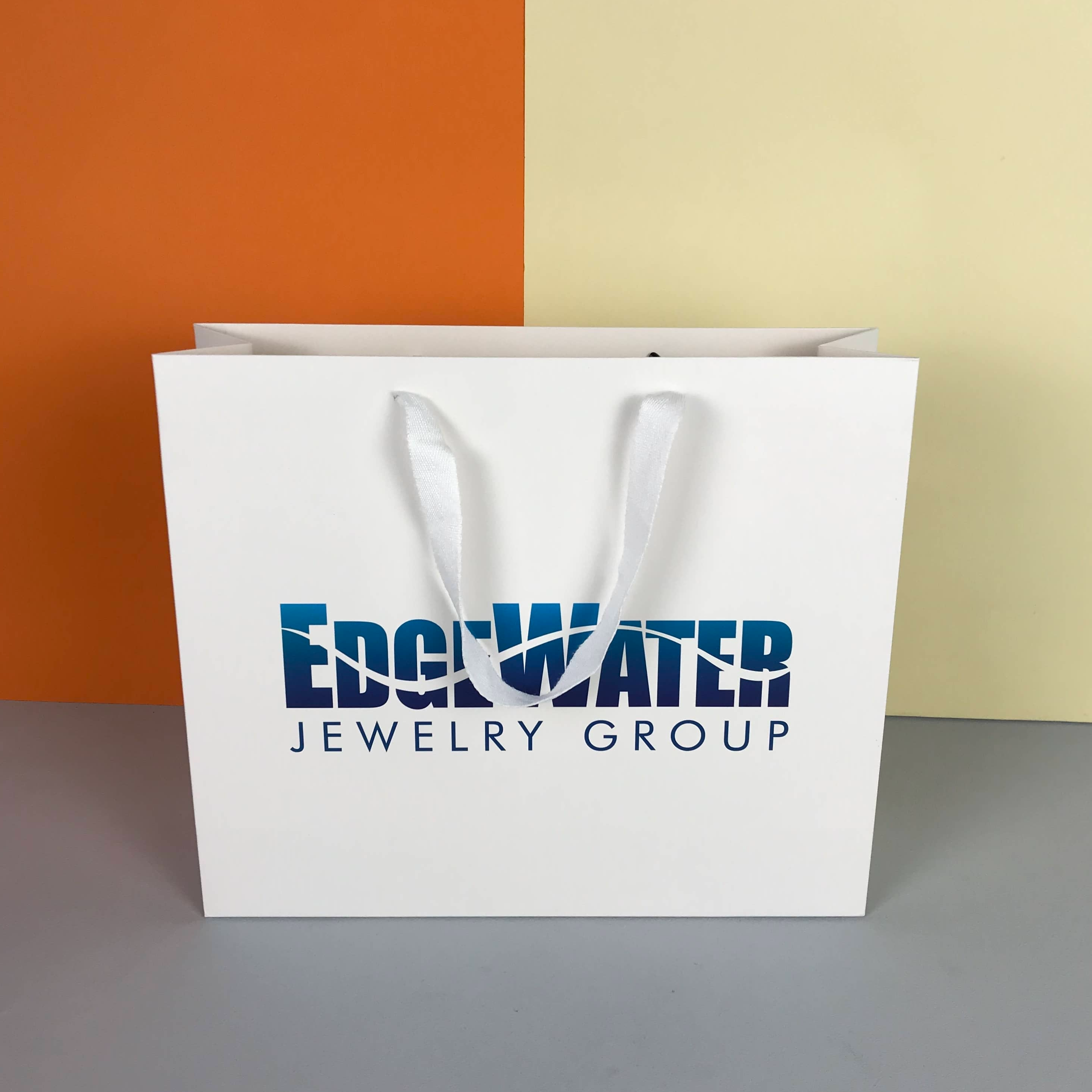 Personalized White Paper Bags with Logo for Small Retail Shops For Grocery Paper Bags