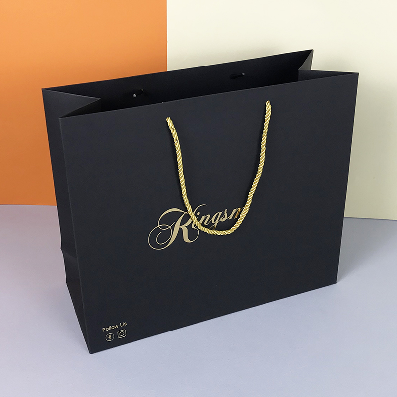 Custom Black Cardboard Printed Gift Paper Bags with Handles And Logo